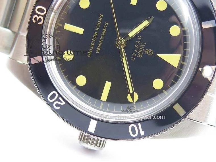 0127 Vintage Oyster Submariner No Date SS Black Dial On SS Bracelet A AllSeason 3851